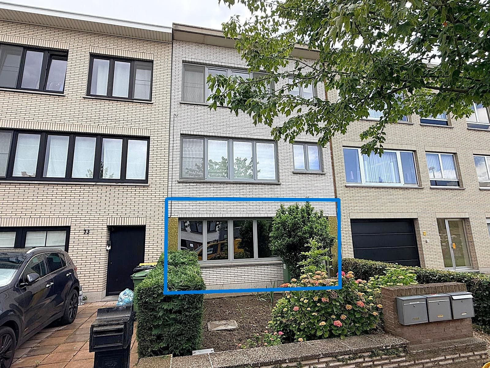 Gelijkvloers app te koop Stabroek met tuin en veranda — foto 1