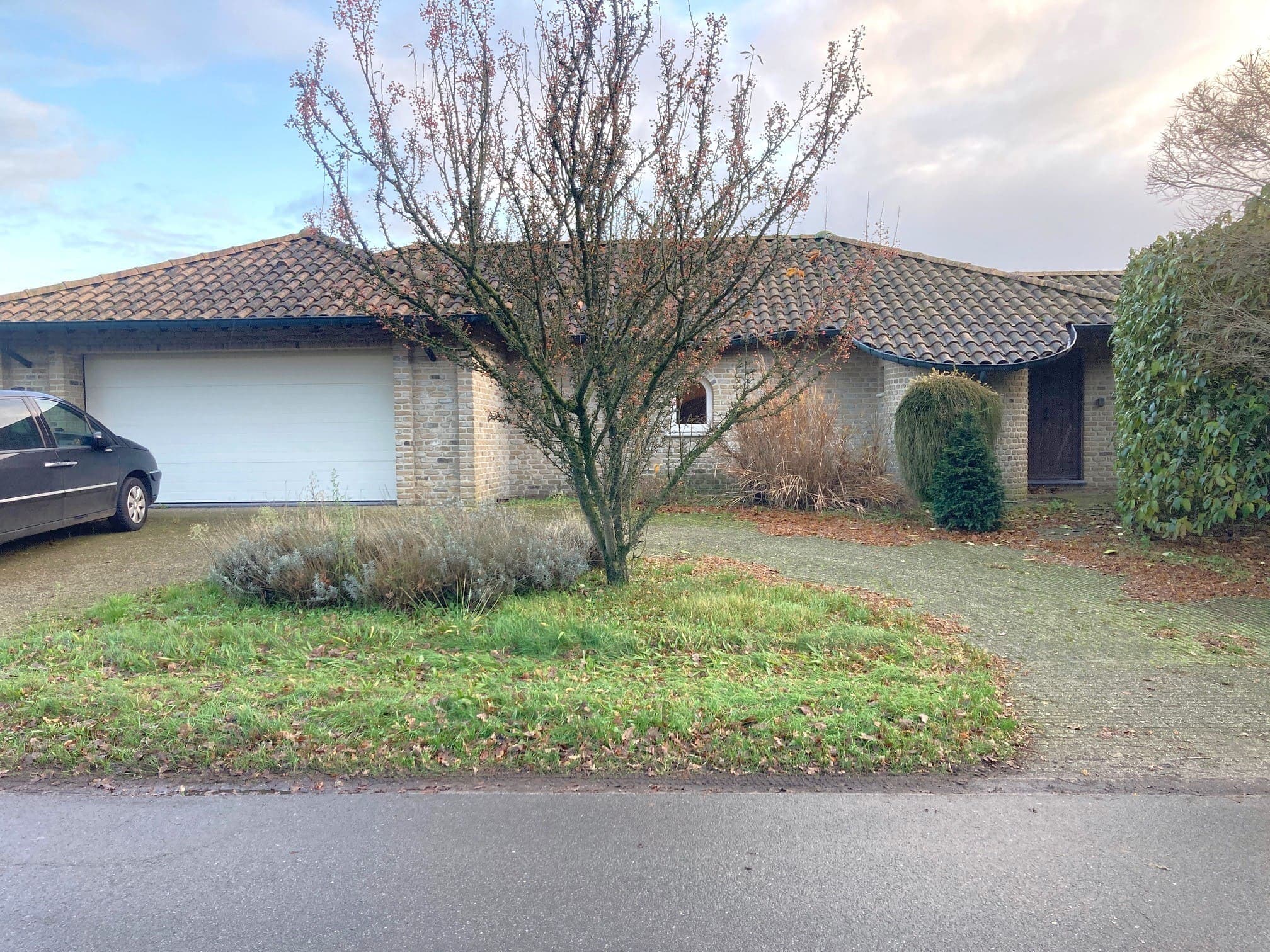 Perfect onderhouden villa met enorme opbergruimte 200 m² — foto 1