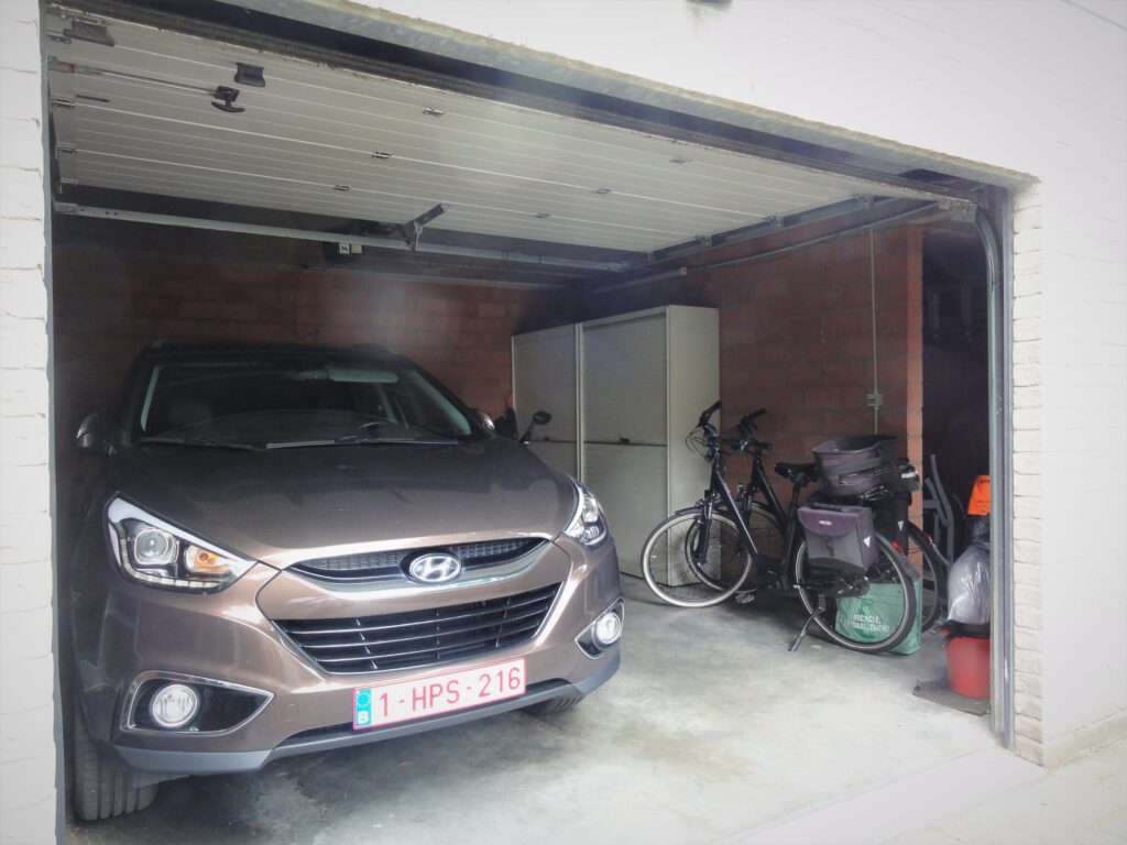 stabroek, vossenpad 9 garage huis met garage te koop stabroek