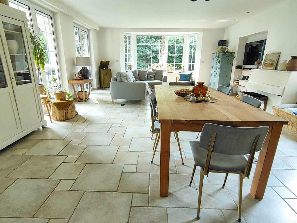 living Brasschaat villa met ruime living en veel lichtinval